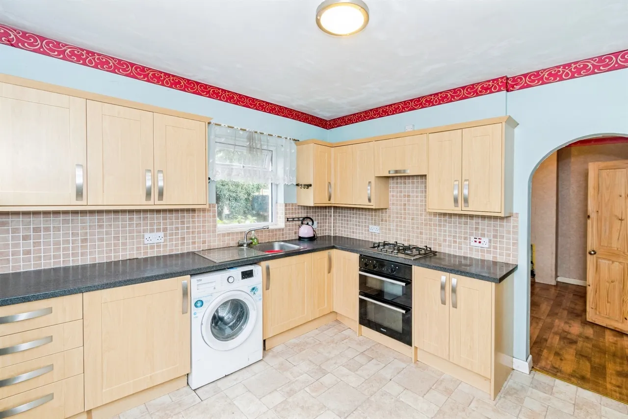 The Quadrangle, Eastleigh, SO50, photo 2