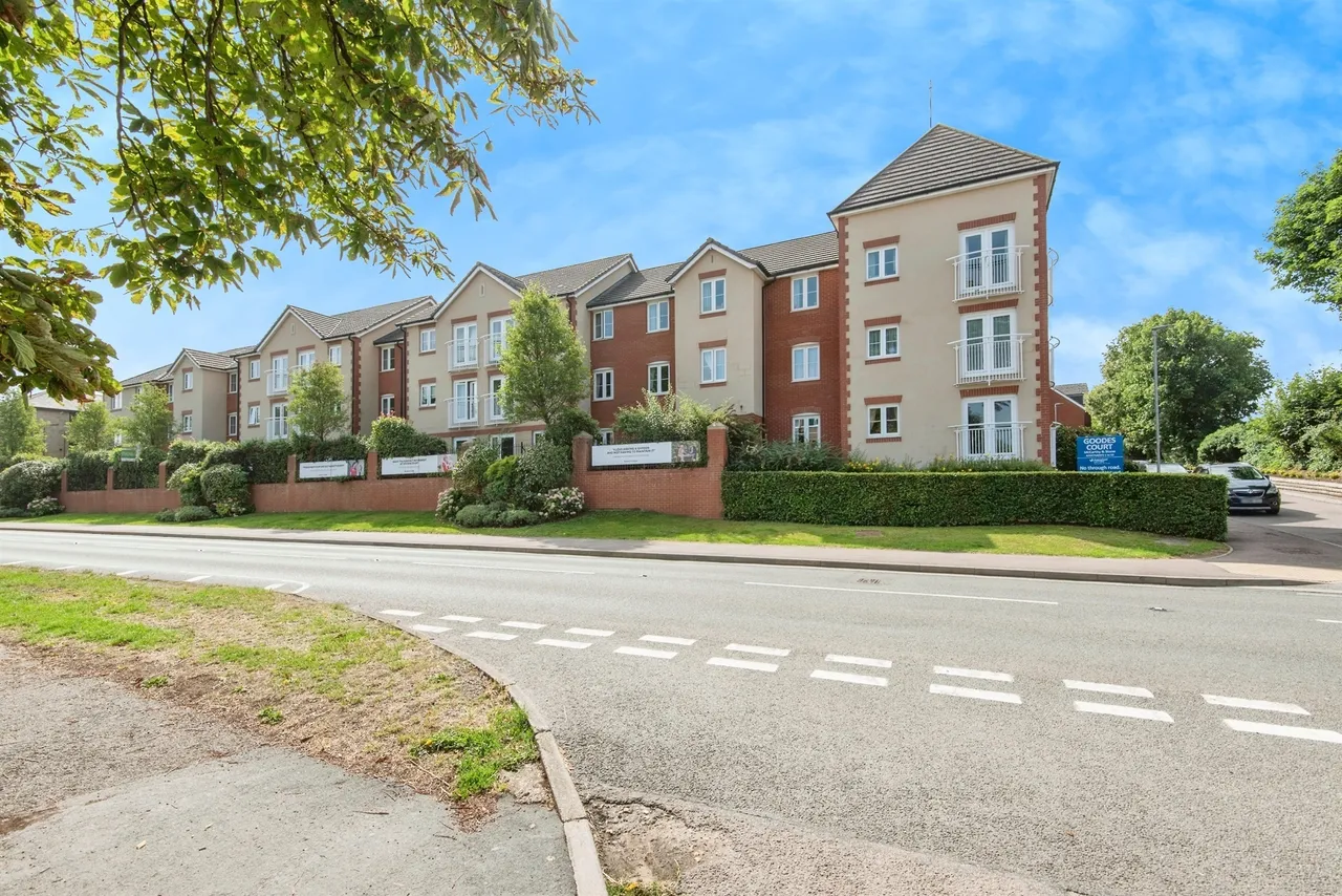 1 bed flat for sale — Goodes Court, Royston