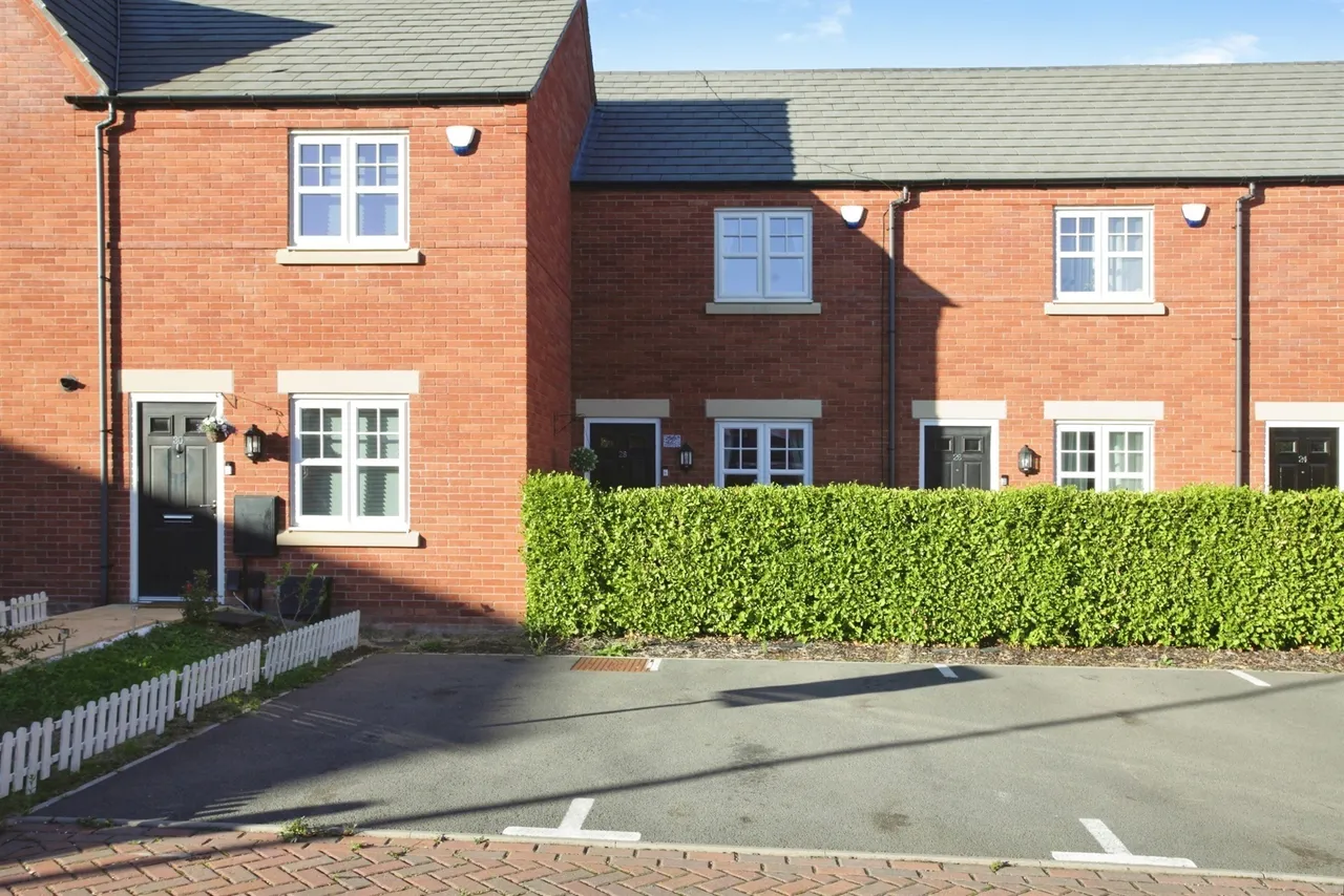 2 bed house for sale — Caradon Way, Houlton, Rugby