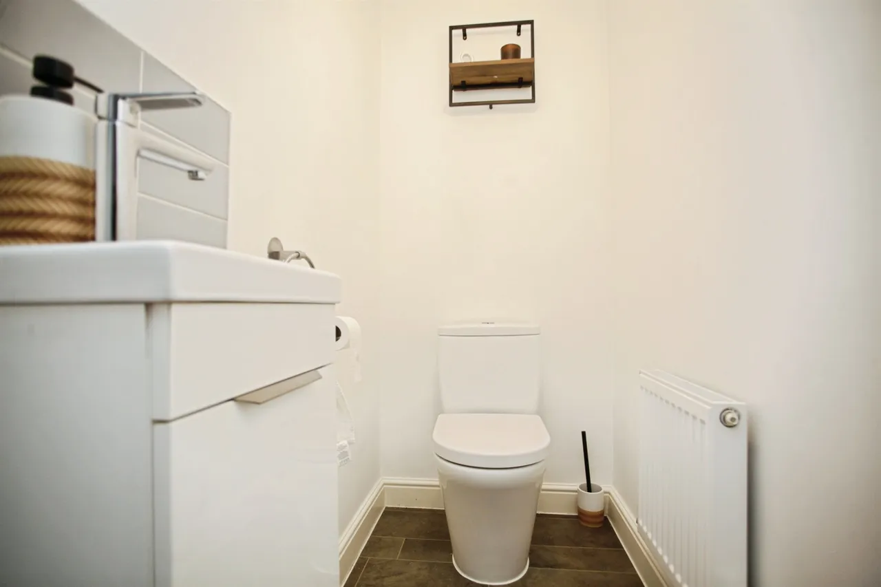 Caradon Way, Houlton, Rugby, photo 8