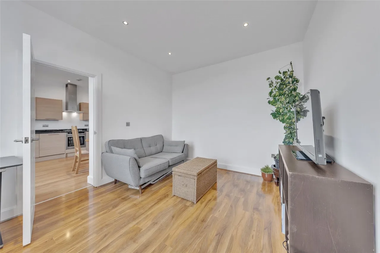 Welbeck Mansions, Inglewood Road, London, NW6, photo 6