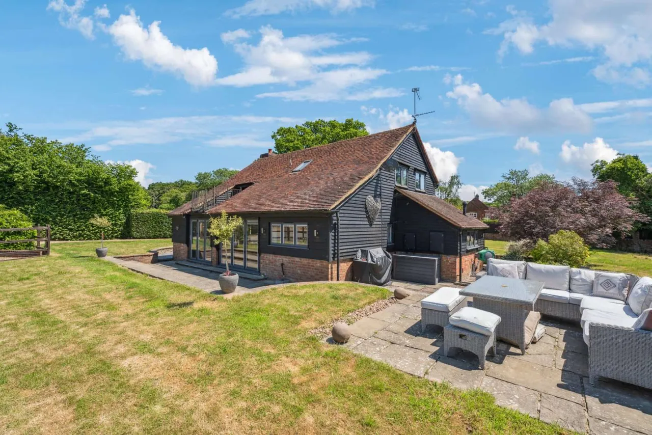 Heath End Road, Great Kingshill, HP15, photo 25