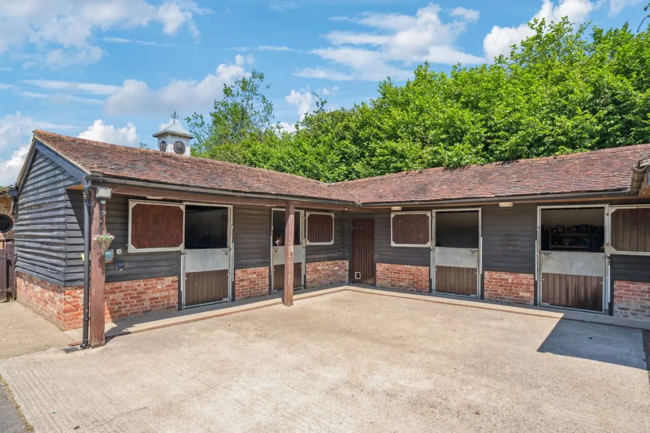 Heath End Road, Great Kingshill, HP15, photo 21