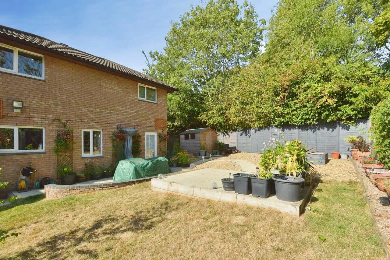 Golspie Croft, Hodge Lea, Milton Keynes, Buckinghamshire, MK12, photo 17