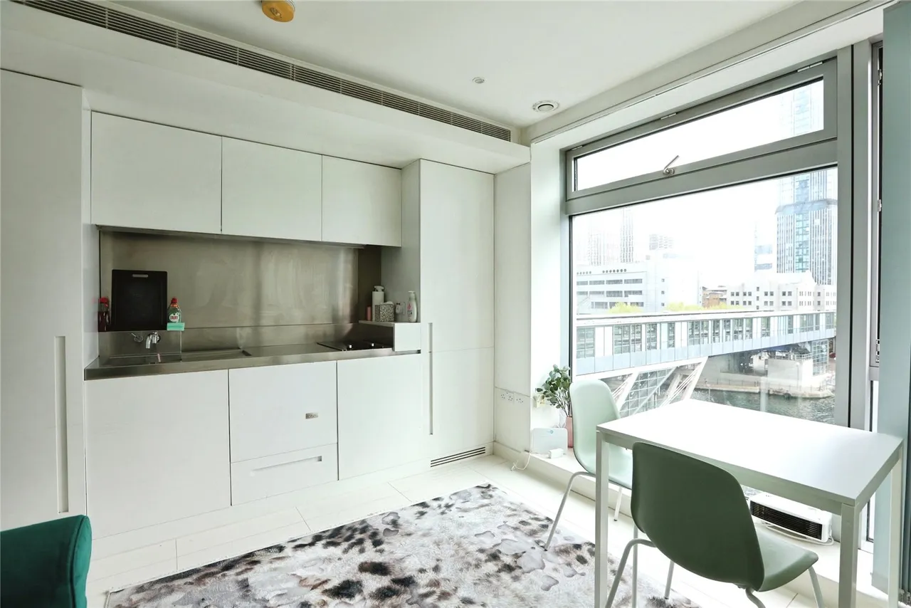 Pan Peninsula Square, London, E14, photo 11