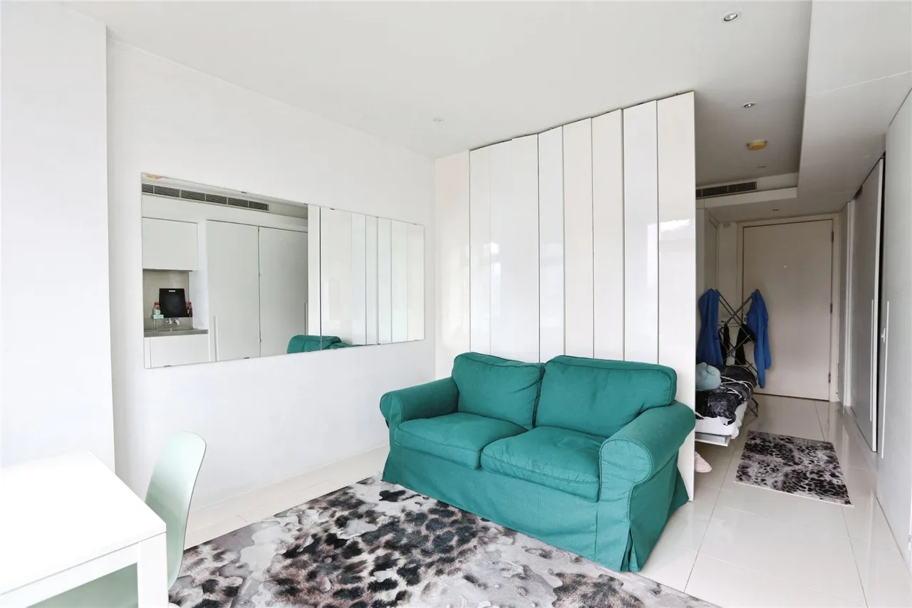 Pan Peninsula Square, London, E14, photo 17