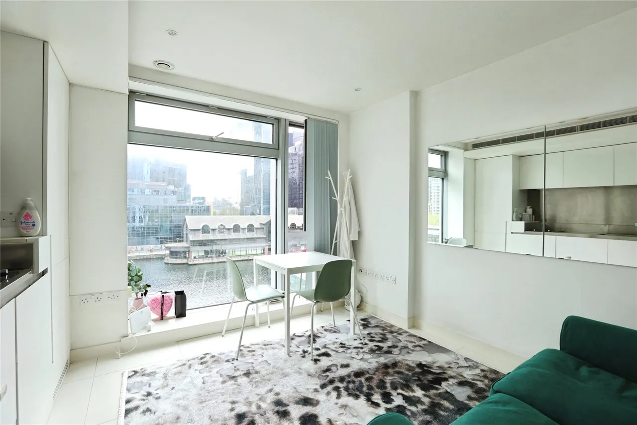 Pan Peninsula Square, London, E14, photo 12