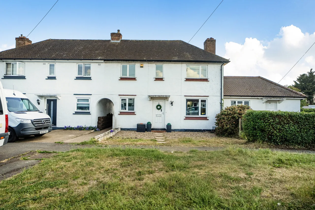 3 bed house for sale, Priory Close, Denham, UB9