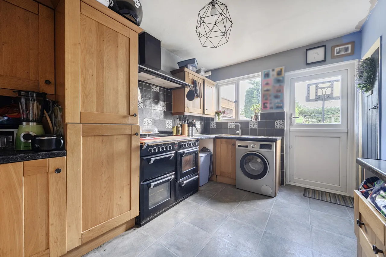 Priory Close, Denham, UB9, photo 2
