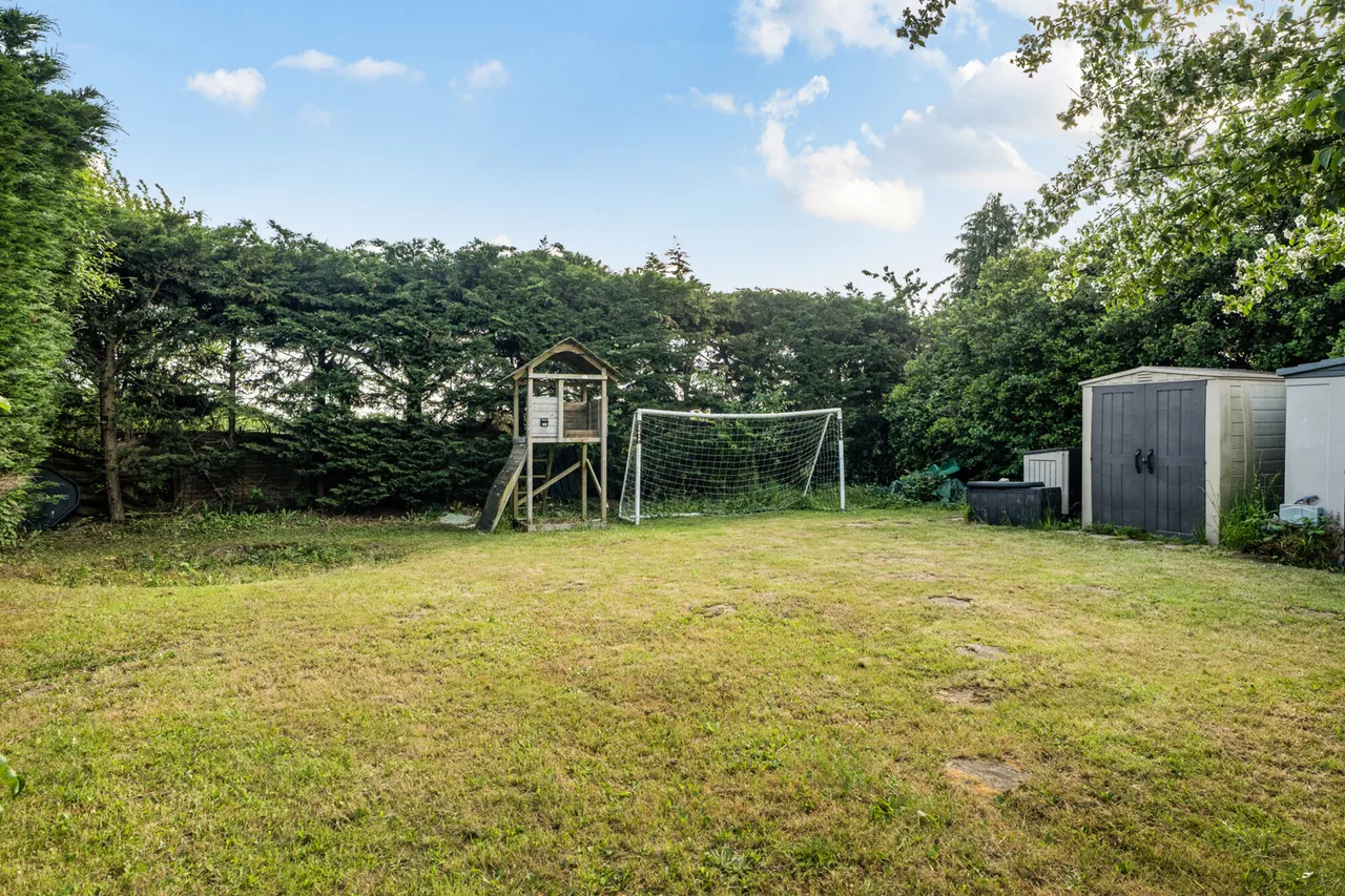 Priory Close, Denham, UB9, photo 10