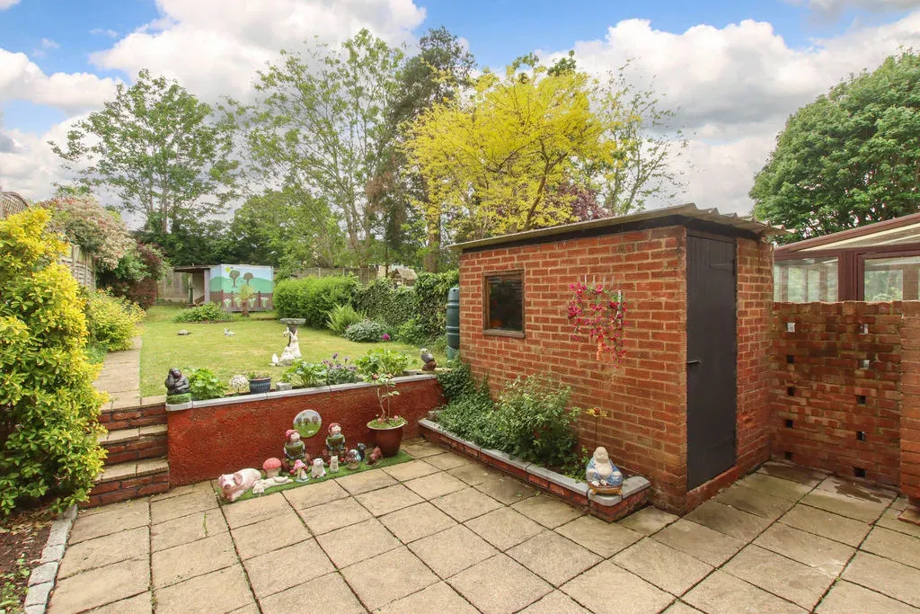 Great Whites Road, Hemel Hempstead, Hertfordshire, HP3 9LH, photo 3
