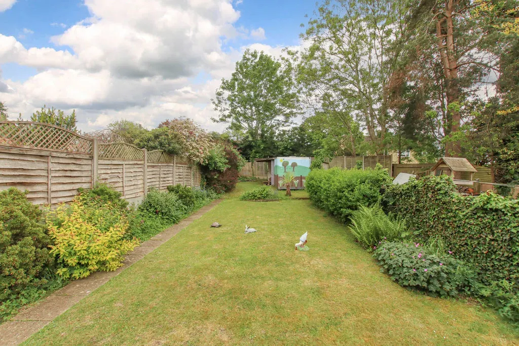 Great Whites Road, Hemel Hempstead, Hertfordshire, HP3 9LH, photo 11