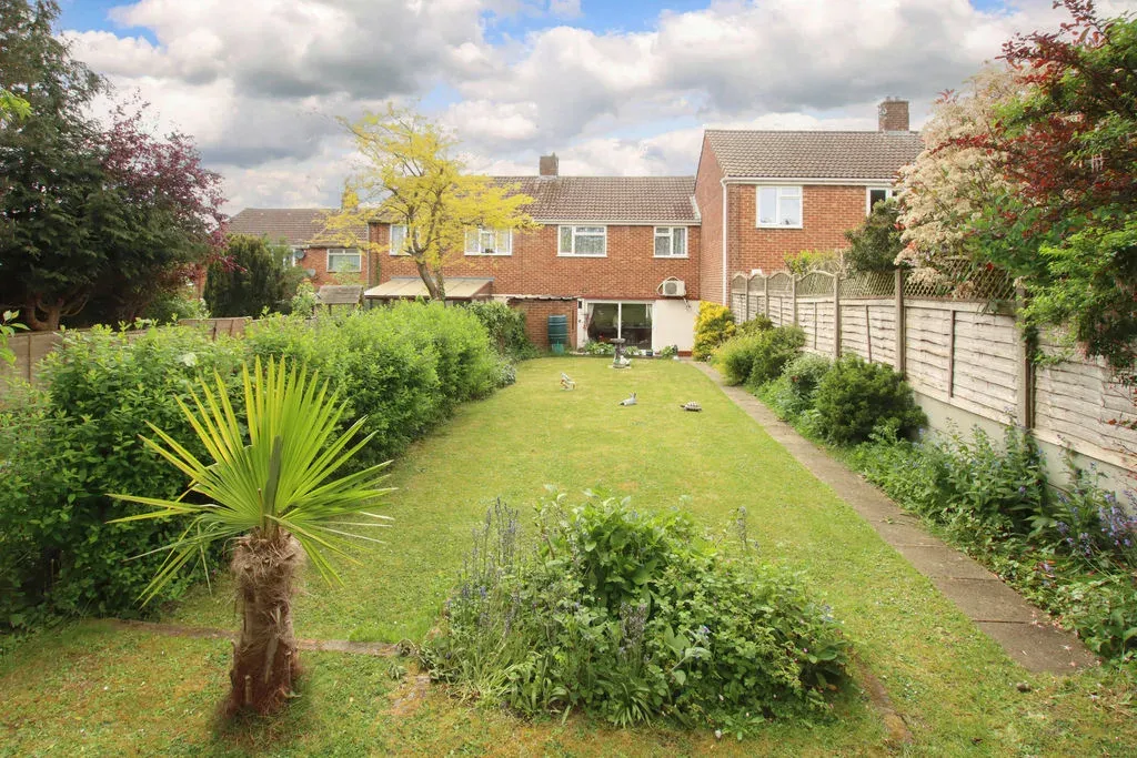 Great Whites Road, Hemel Hempstead, Hertfordshire, HP3 9LH, photo 9