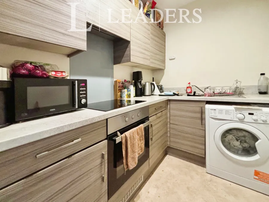 2 bed flat to rent, Western Road, Brighton, BN1