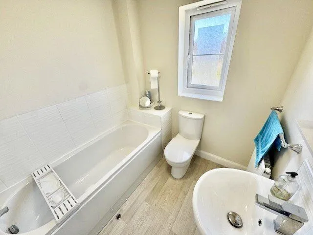 Abbey View Road, Whitby, North Yorkshire, YO22, photo 7