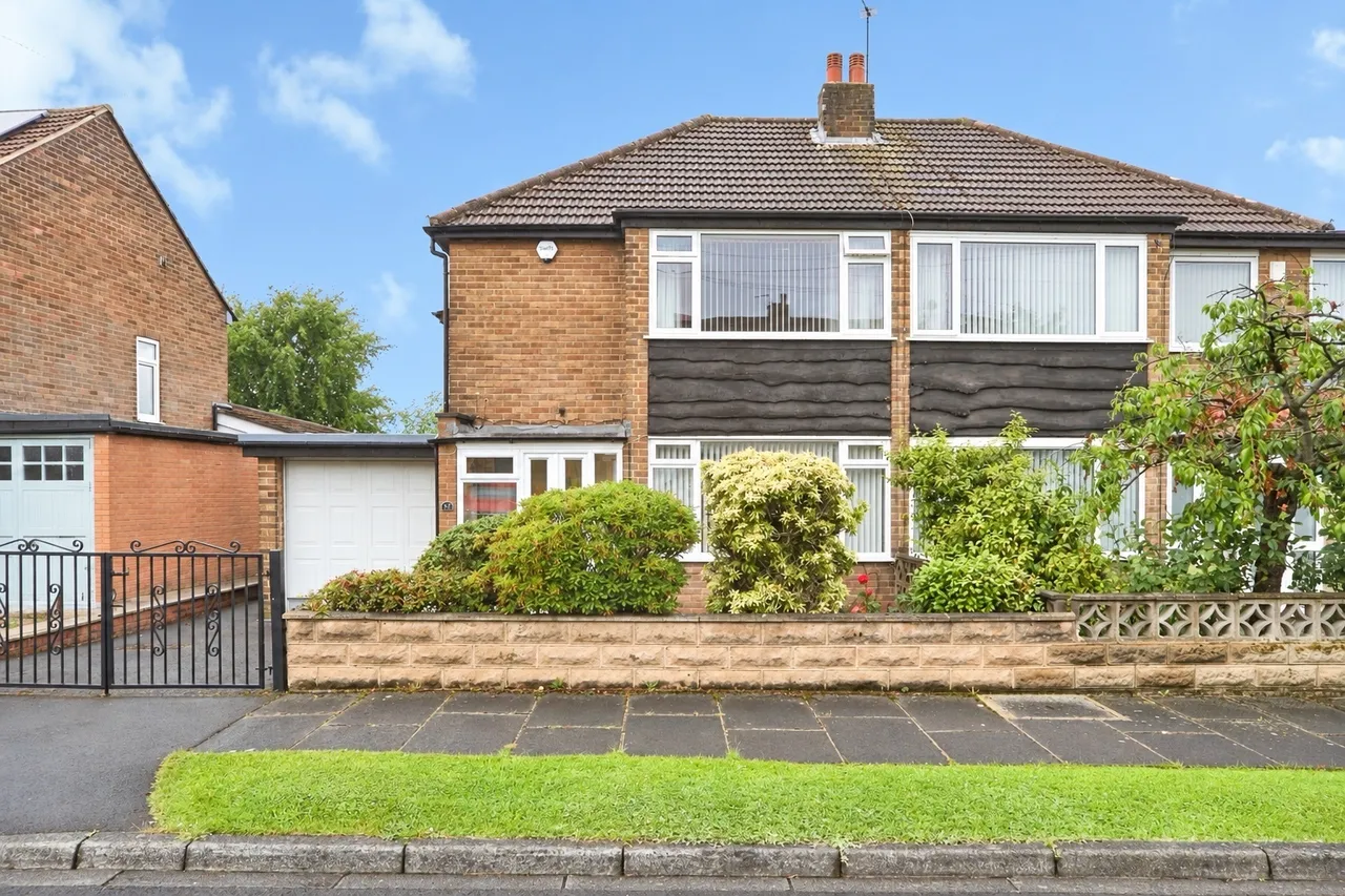 3 bed house for sale, Lynnwood Gardens, Pudsey, LS28