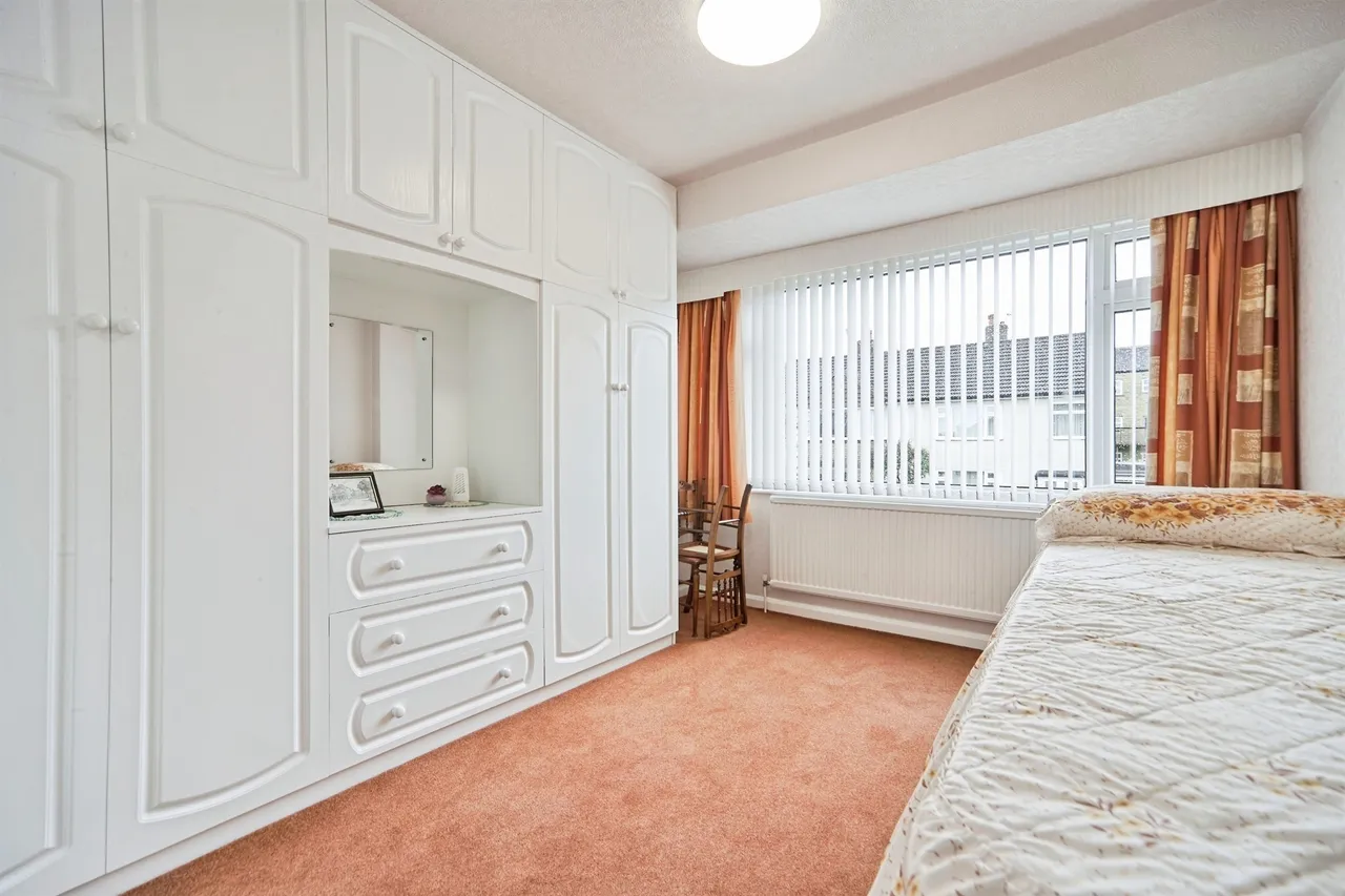 Lynnwood Gardens, Pudsey, LS28, photo 8