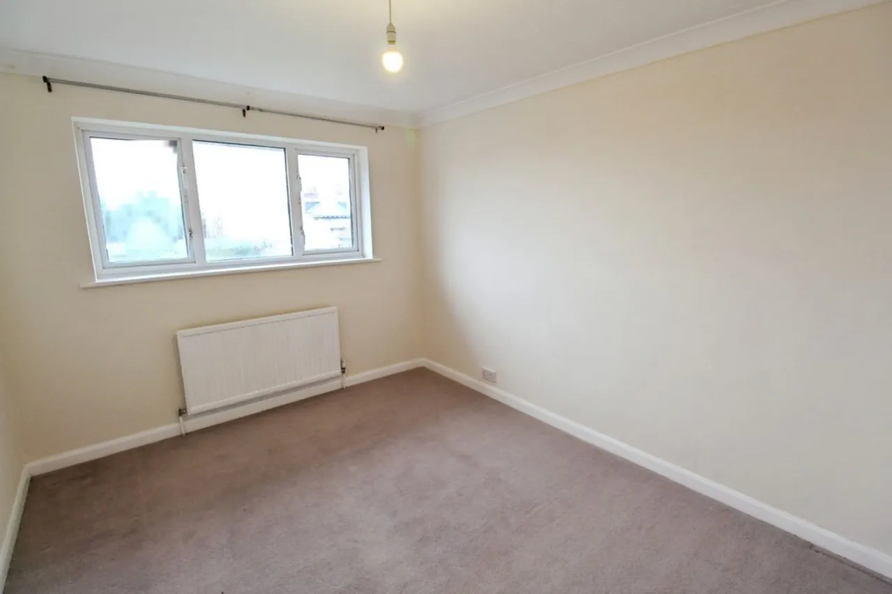 Tilehurst Road, Reading, Berkshire, photo 5