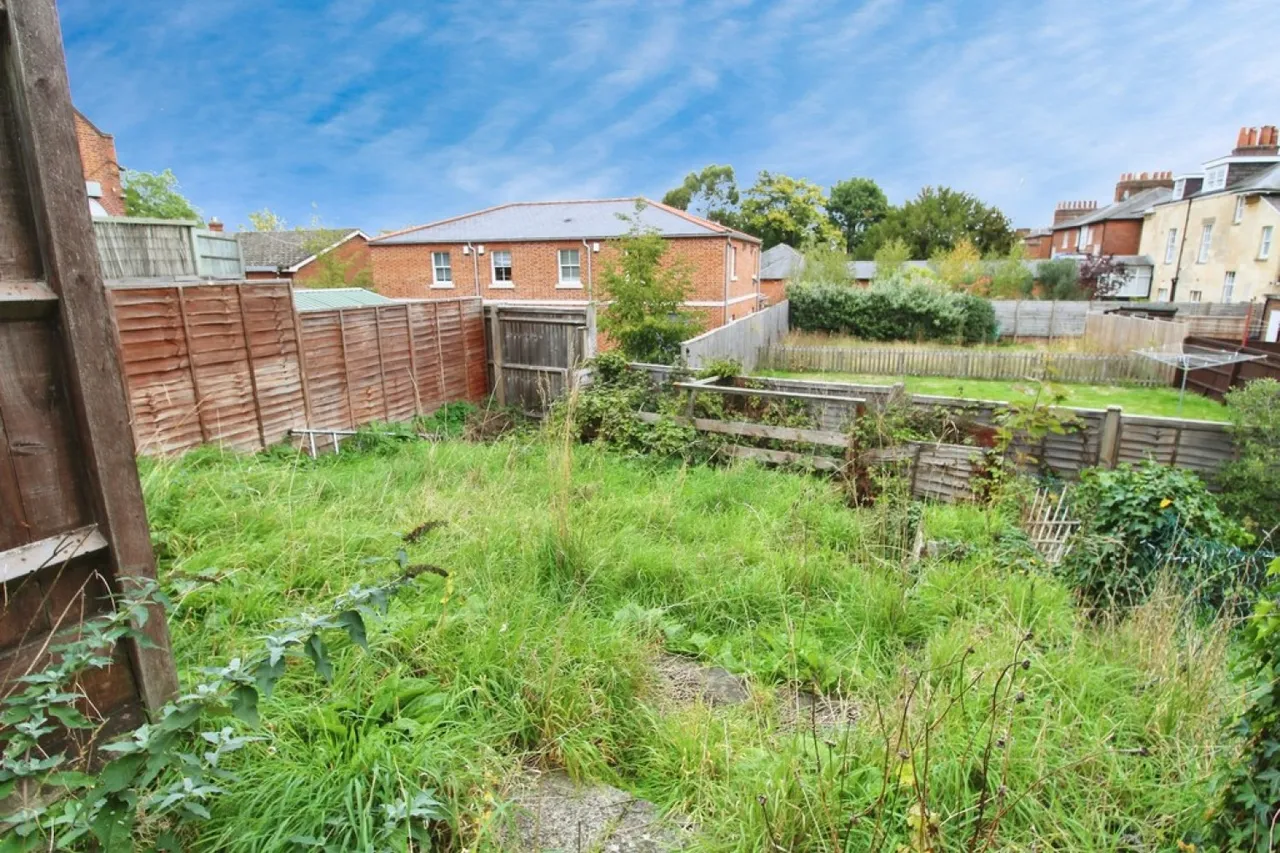 Tilehurst Road, Reading, Berkshire, photo 9