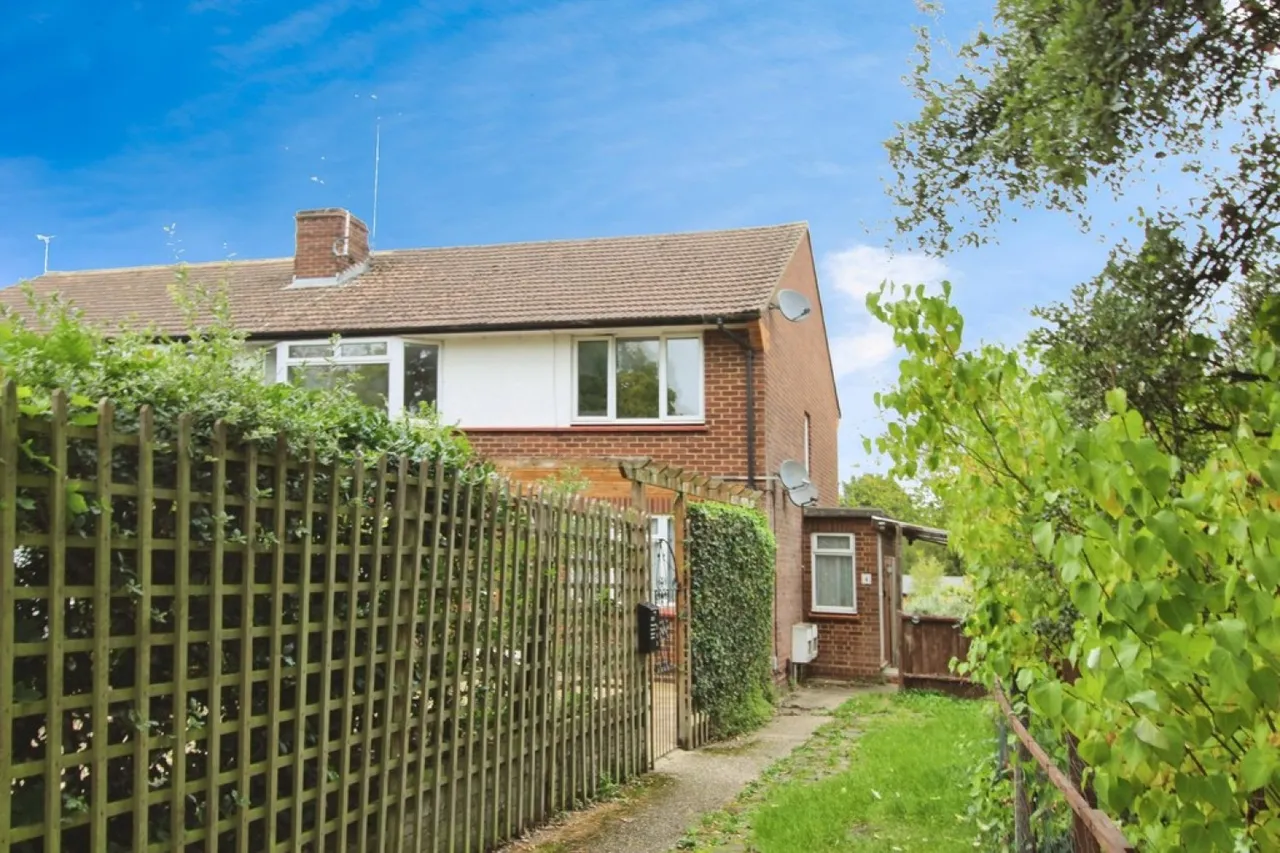 2 bed flat for sale — Tilehurst Road, Reading, Berkshire