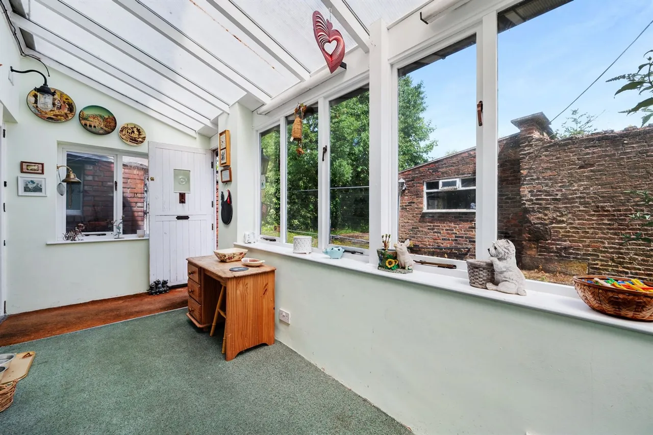 Davyhulme Road, Manchester, photo 12