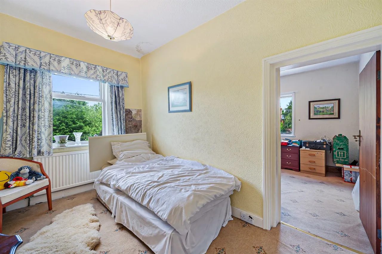 Davyhulme Road, Manchester, photo 19