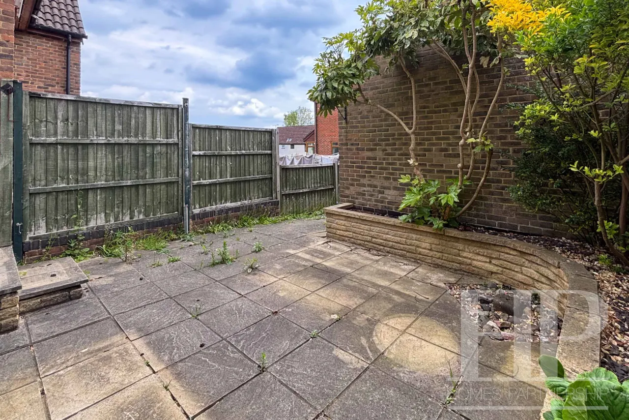 Hollingbourne Crescent, Crawley, RH11, photo 16