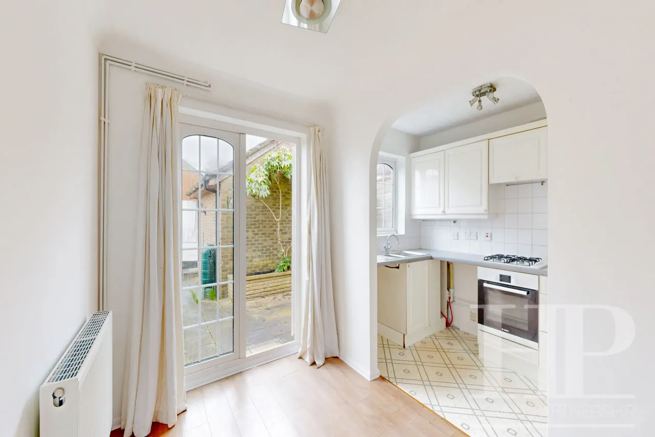 Hollingbourne Crescent, Crawley, RH11, photo 9