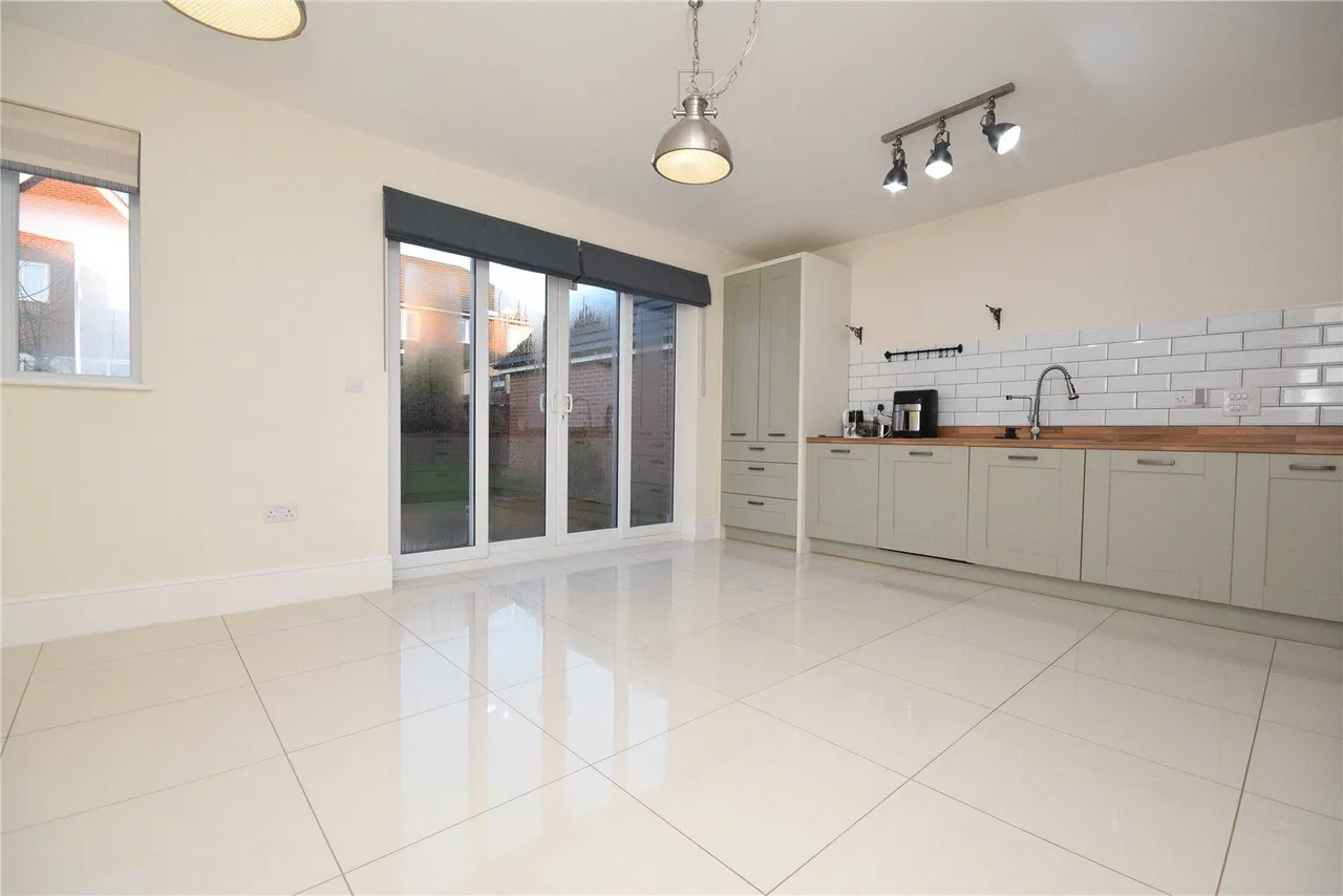 Wellington Row, Morley, LS27, photo 4