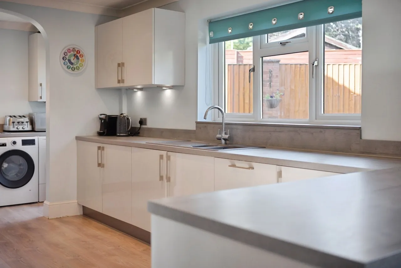 Newton Grove, Fearnhead, Warrington, Cheshire, WA2, photo 19