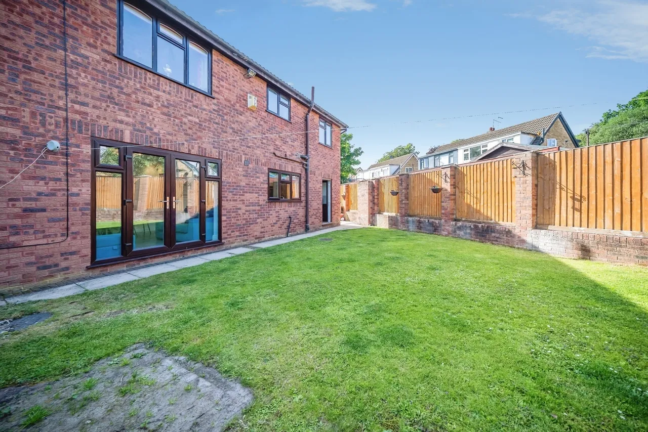 Newton Grove, Fearnhead, Warrington, Cheshire, WA2, photo 9