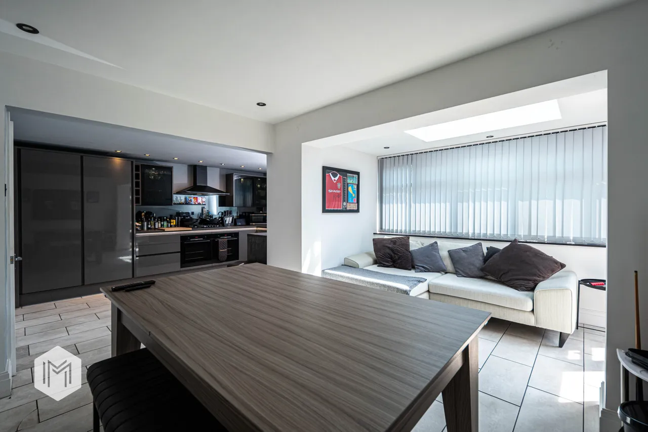Bury & Bolton Road, Radcliffe, Manchester, M26 4LD, photo 6