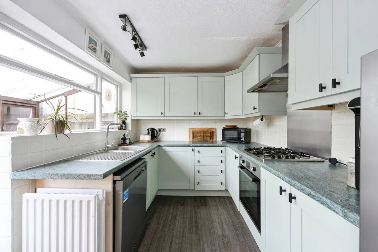 Castle Close, Bletchingley, RH1, photo 5