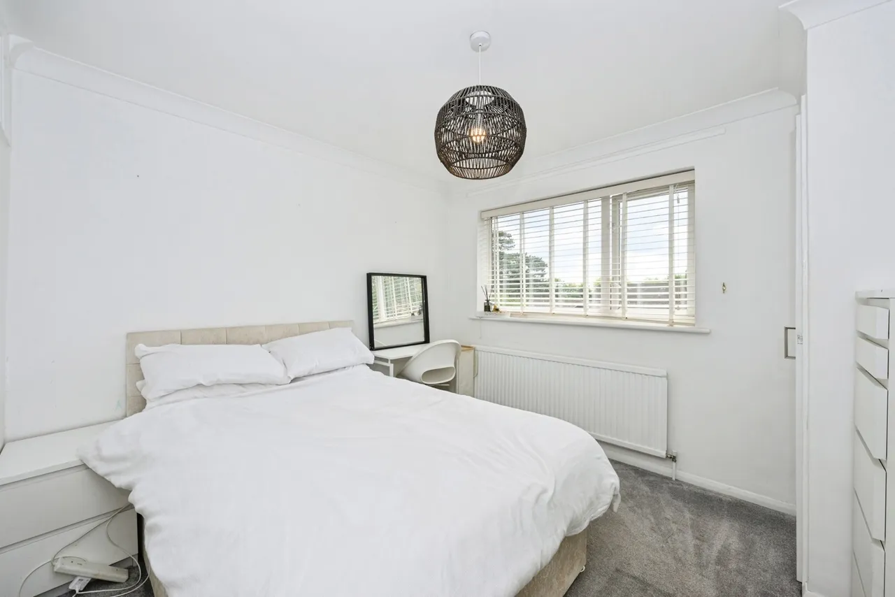 Castle Close, Bletchingley, RH1, photo 9