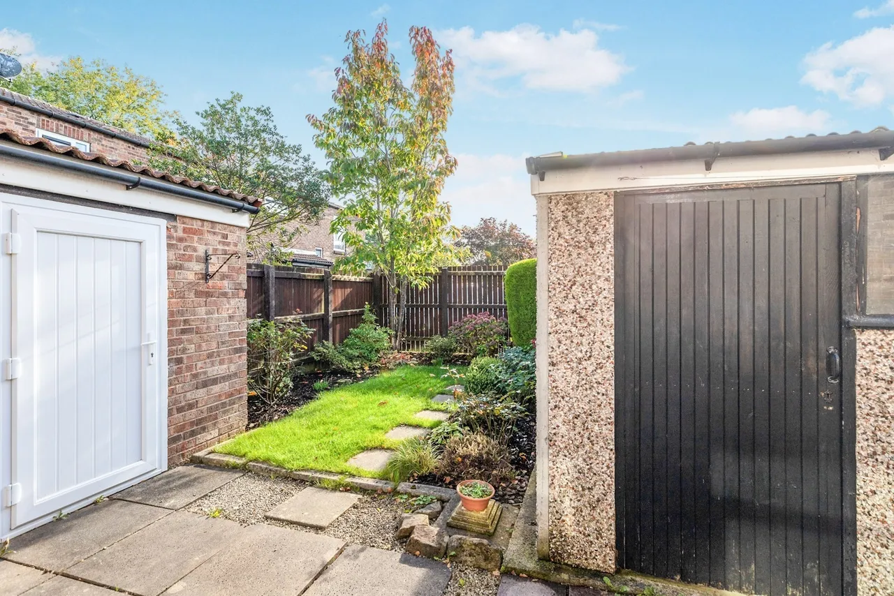 Buckshaw Hall Close, Chorley, PR7, photo 15
