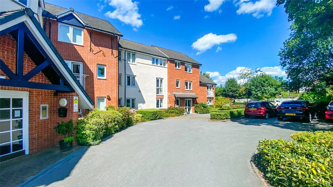 Station Road, Marple, SK6, photo 11