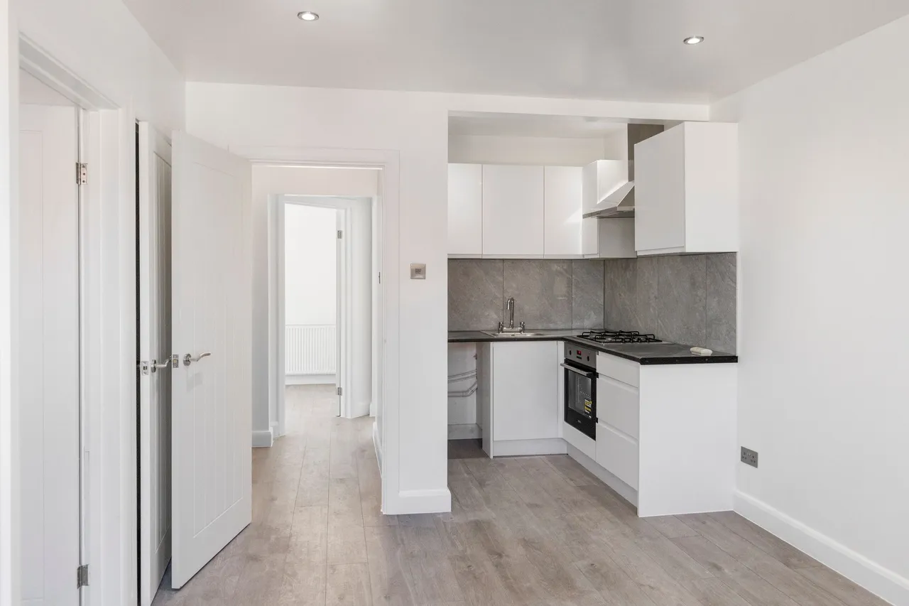 Catford Hill, London, SE6, photo 2