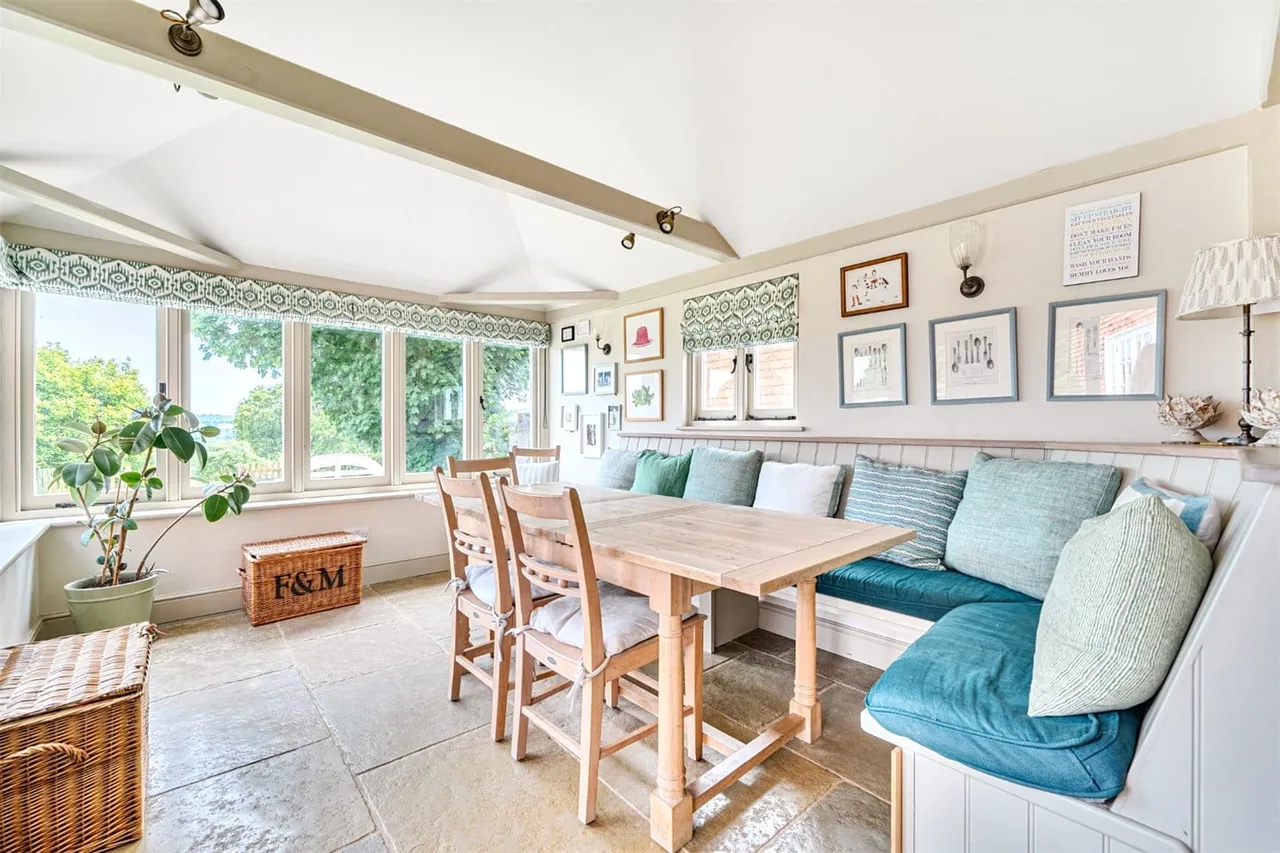 High Street, Burwash, TN19, photo 11