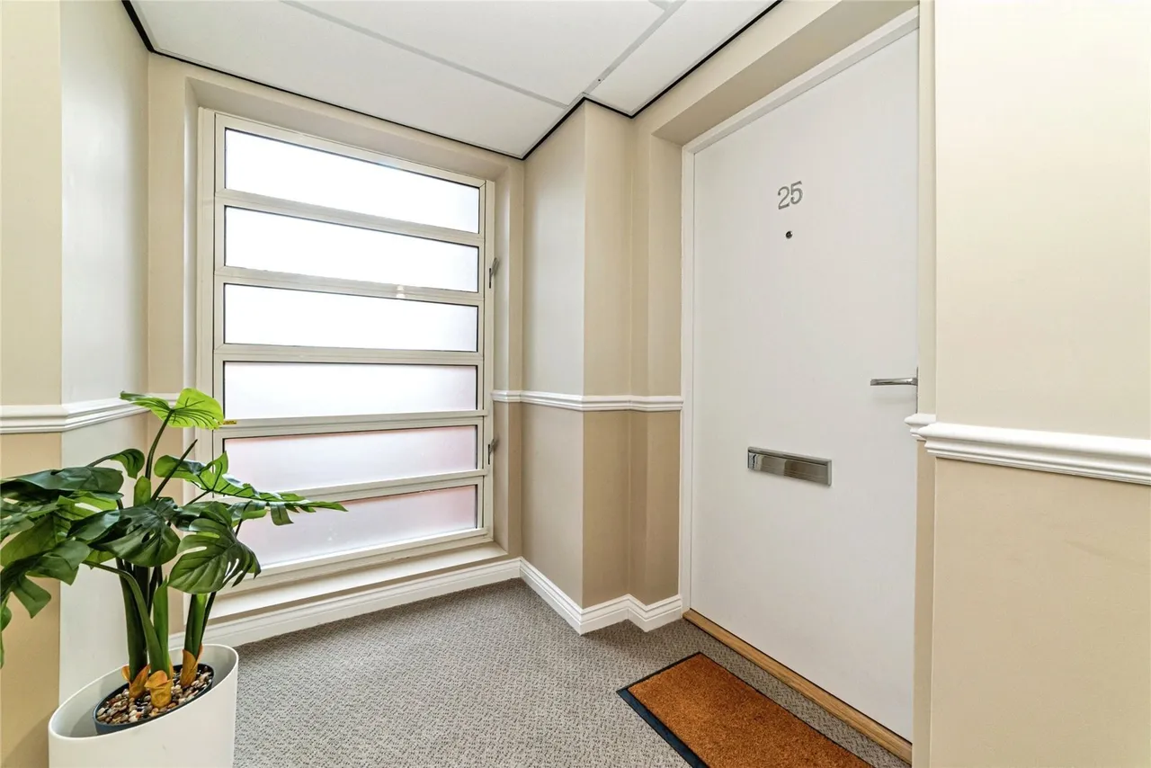 London Road, Basingstoke, RG21, photo 10
