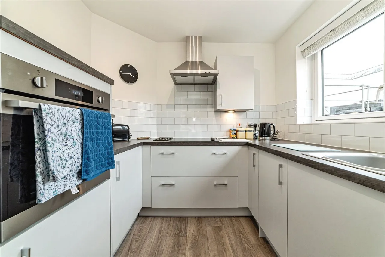 London Road, Basingstoke, RG21, photo 5