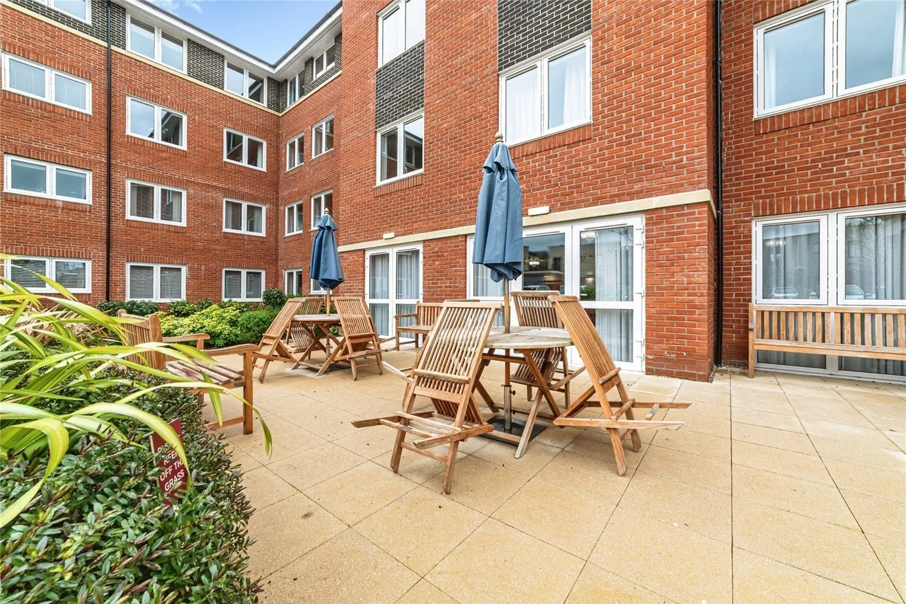 London Road, Basingstoke, RG21, photo 18