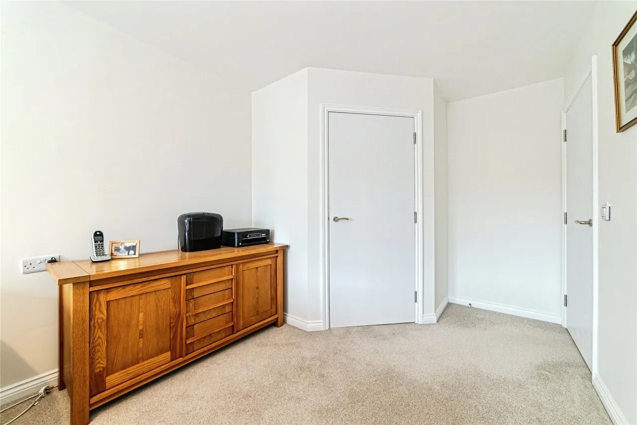 London Road, Basingstoke, RG21, photo 12