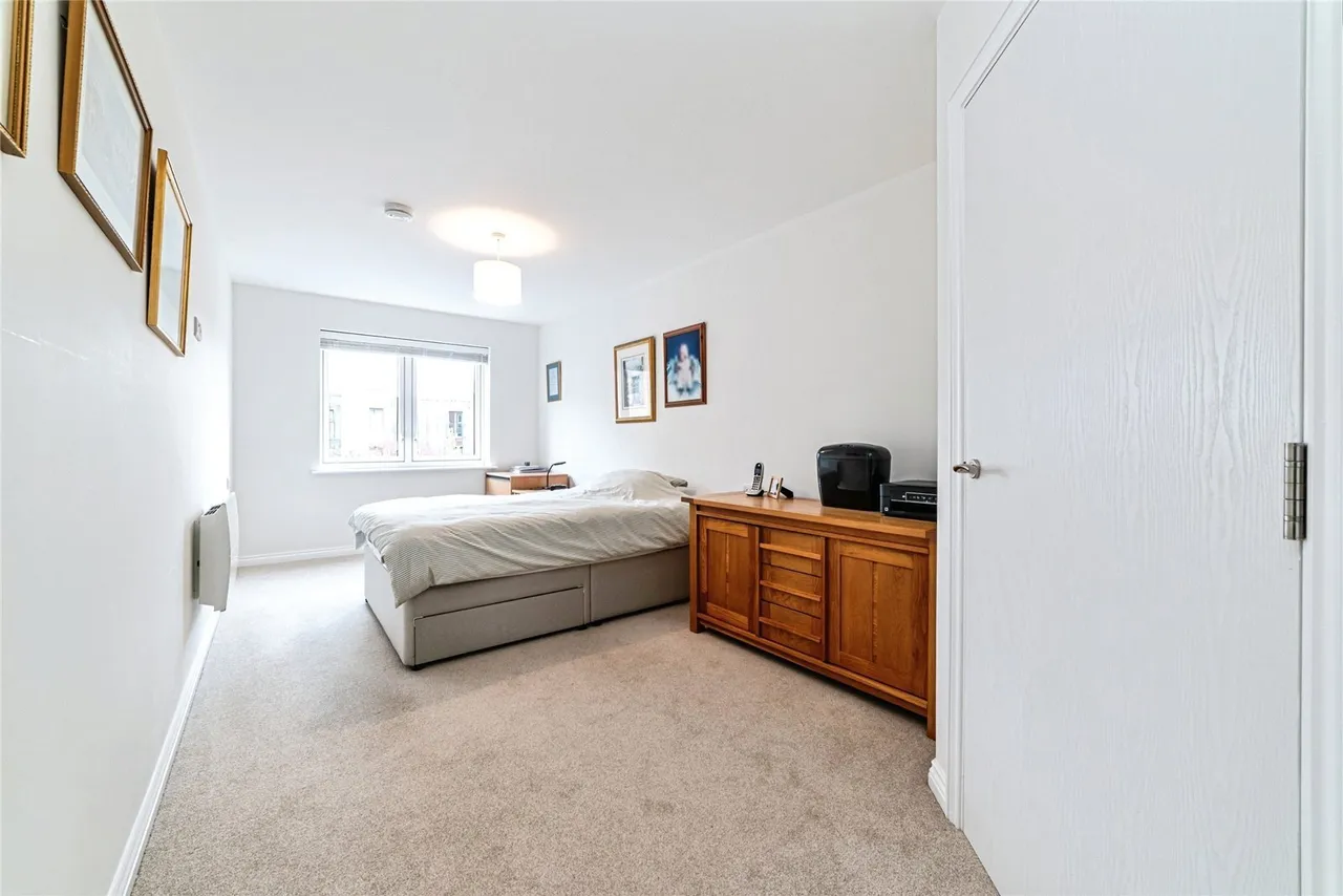 London Road, Basingstoke, RG21, photo 3