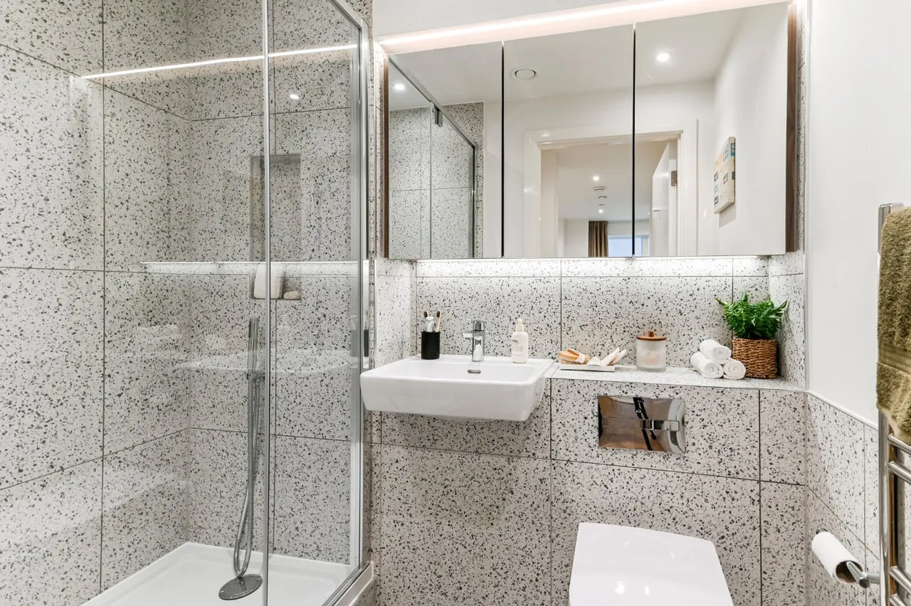 Sanday Drive, London, NW9, photo 14
