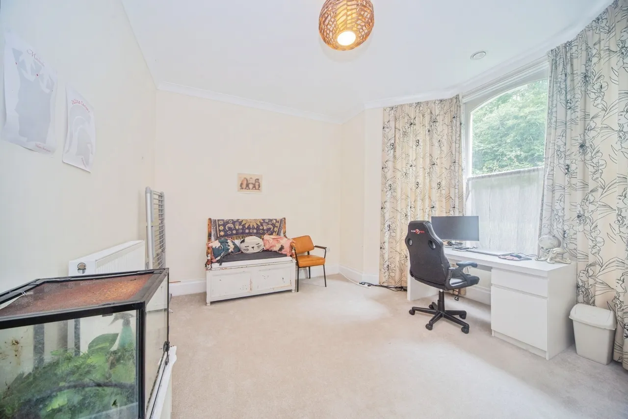 Archers Road, Banister Park, SO15, photo 12