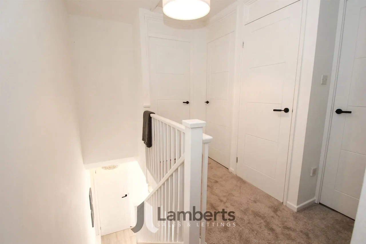 13 Croome Close, Redditch, photo 24