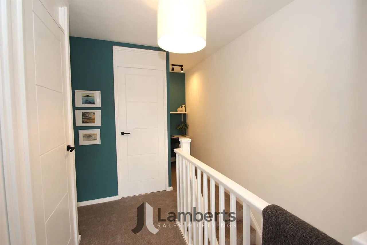 13 Croome Close, Redditch, photo 25