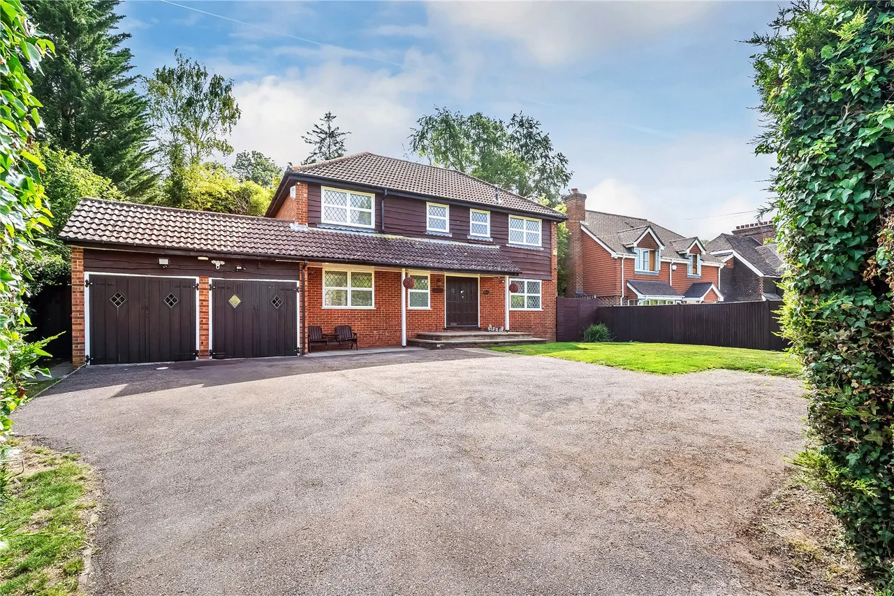 4 bed house for sale — Old London Road, Badgers Mount, Sevenoaks, Kent, TN14 7AE