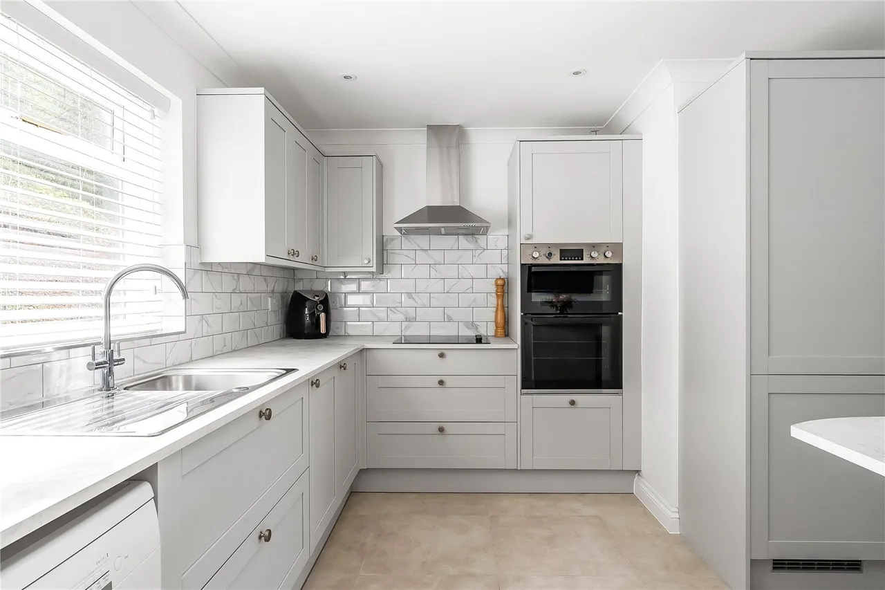 Old London Road, Badgers Mount, Sevenoaks, Kent, TN14 7AE, photo 3