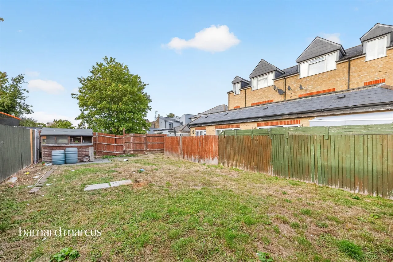 Bensham Grove, Thornton Heath, CR7, photo 13